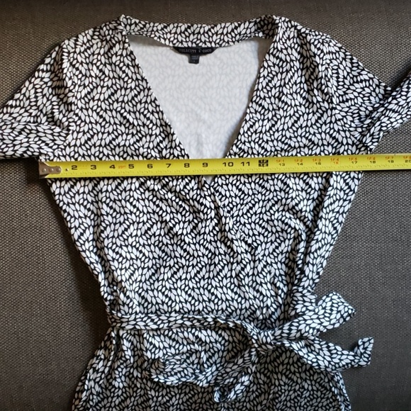 Felicity & Coco Wrap around dress - Picture 3 of 7